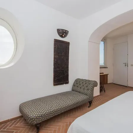 I Delfini House